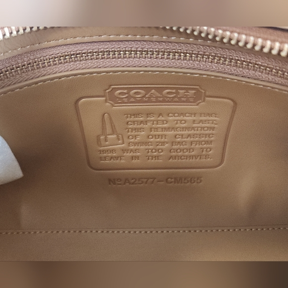 Coach Swing Zip Honey Brown - Picture 12 of 13